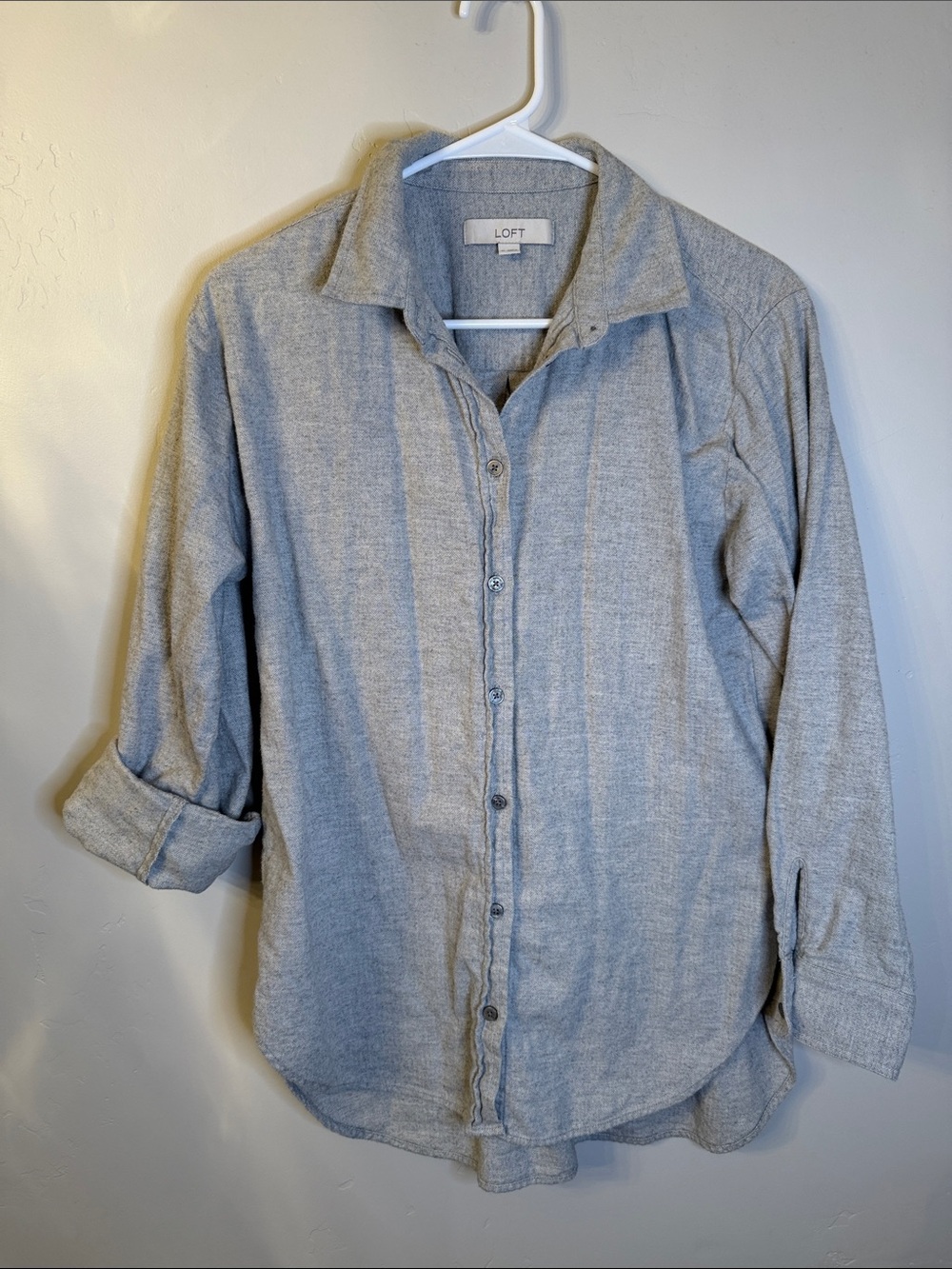 LOFT Women’s Herringbone Heather Gray Long-Sleeve Button-Down Shirt